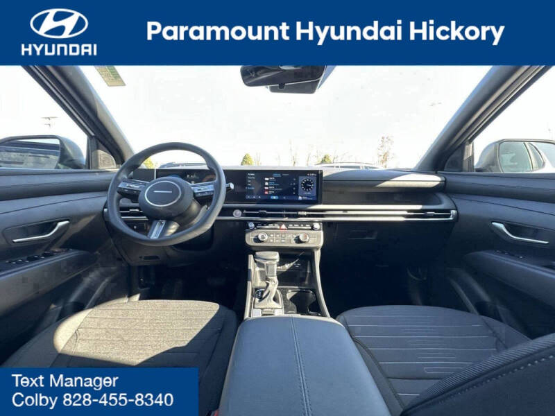 2025 Hyundai Santa Cruz SE