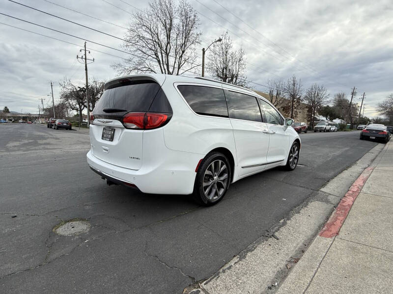 2017 Chrysler Pacifica Limited
