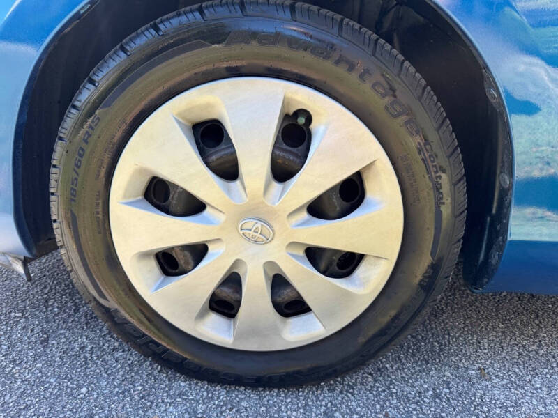 2013 Toyota Prius c Two