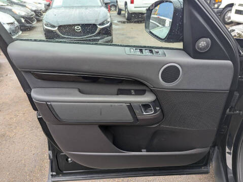 2017 Land Rover Discovery SE