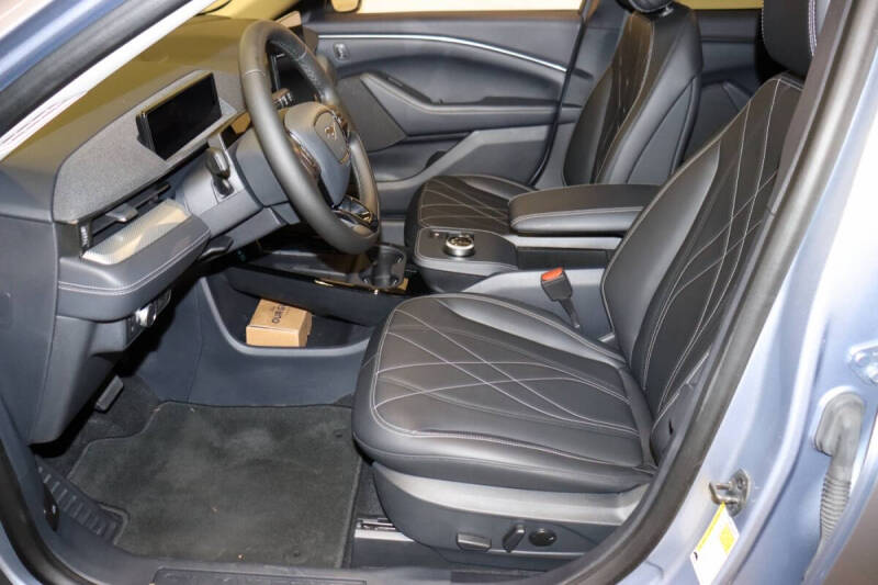 2022 Ford Mustang Mach-E California Route 1