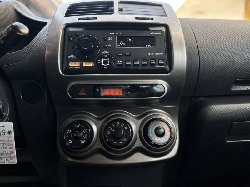 2013 Scion xD