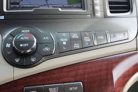 2014 Toyota Sienna XLE 7-Passenger