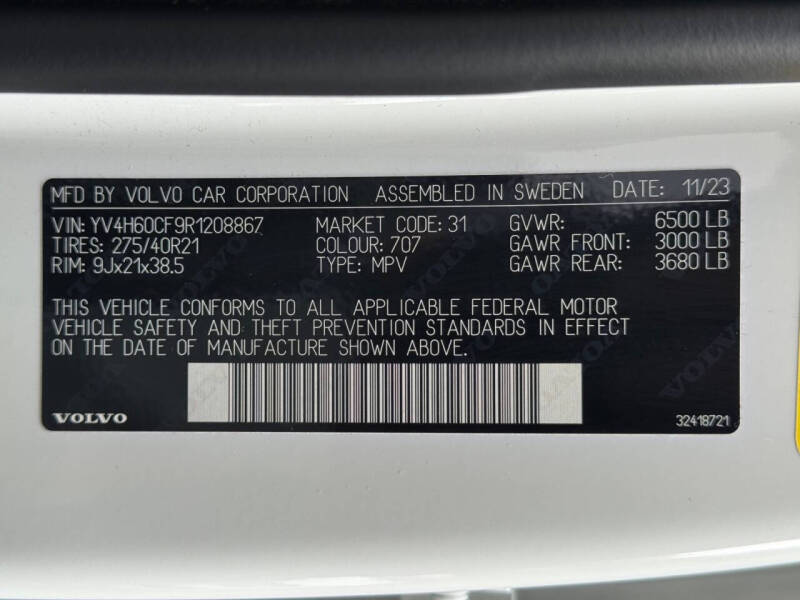 2024 Volvo XC90 Recharge T8 Ultimate Bright Theme 7P