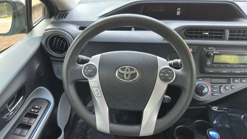 2013 Toyota Prius c