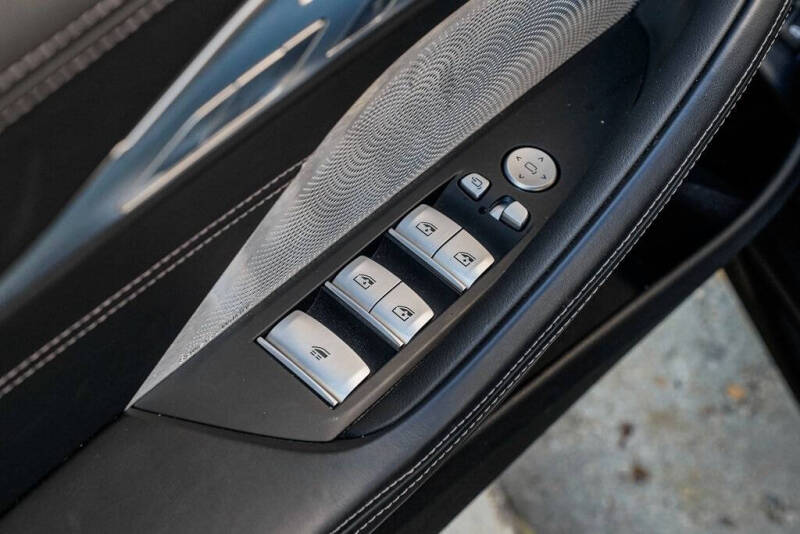 2025 BMW 8 Series M850i xDrive