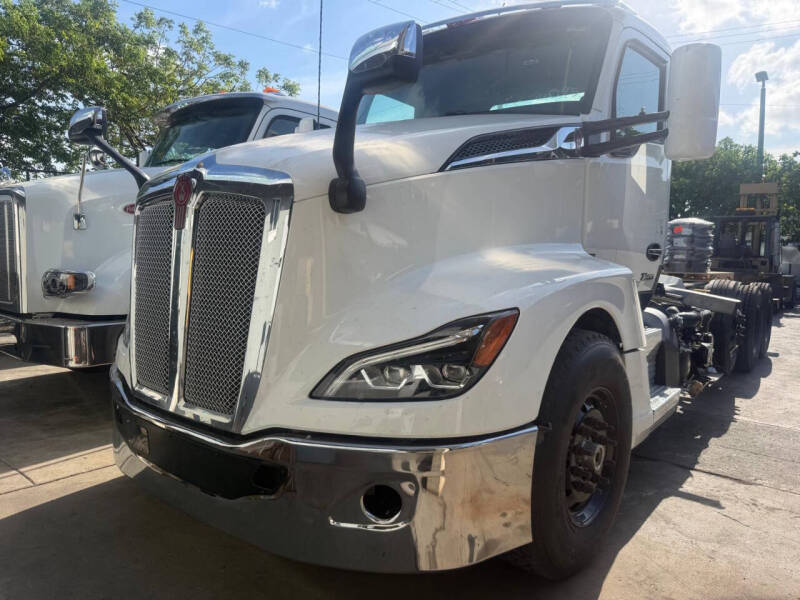 2023 Kenworth T680