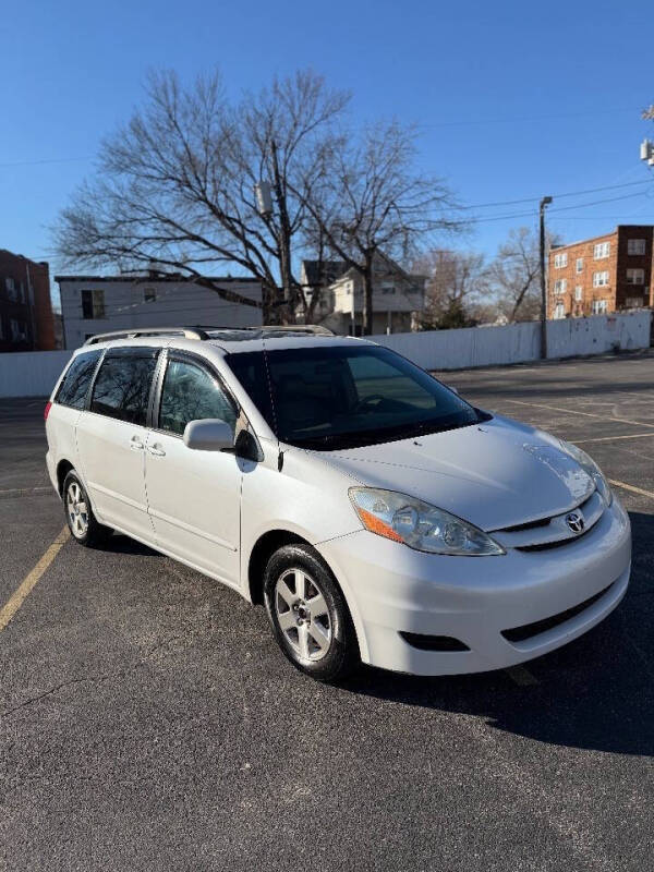 2008 Toyota Sienna XLE