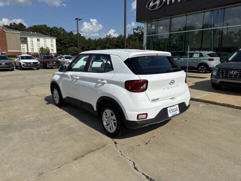 2025 Hyundai Venue SE
