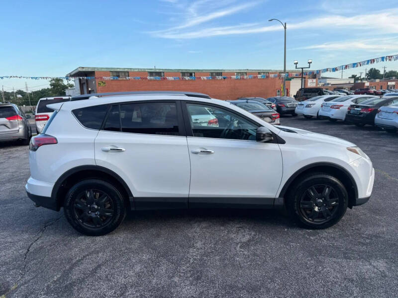 2017 Toyota RAV4 LE
