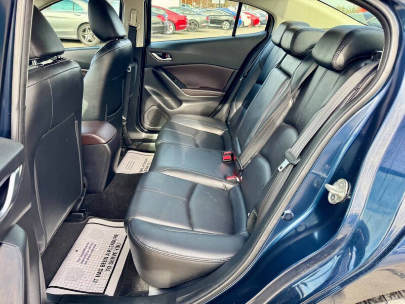 2018 Mazda MAZDA3 Touring