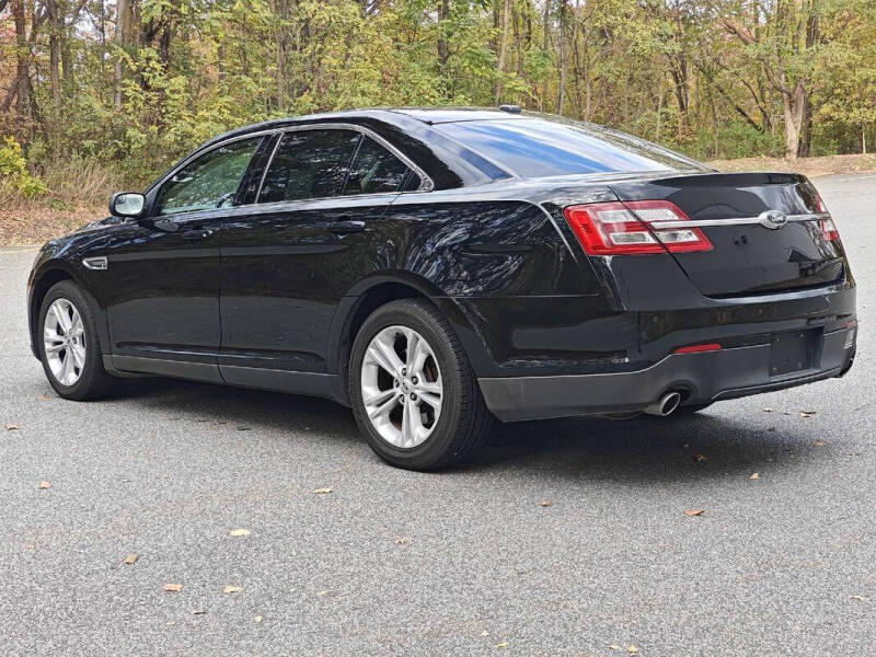 2018 Ford Taurus SEL