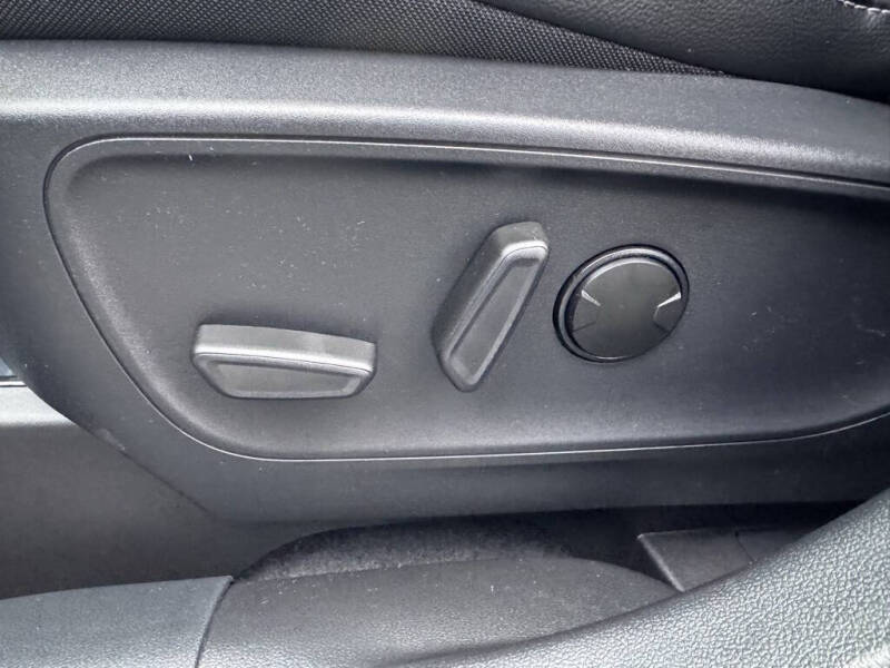 2026 Ford Escape Hybrid Platinum