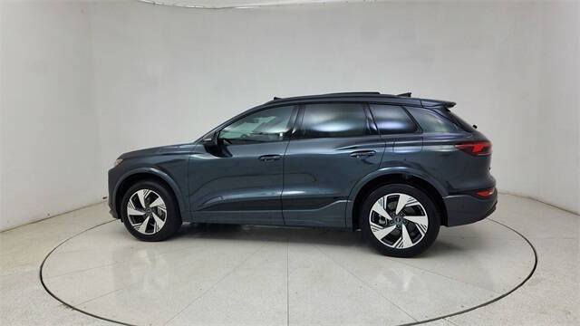 2025 Audi Q6 e-tron quattro Premium Plus