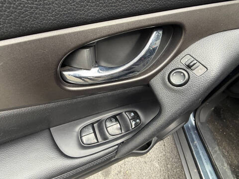 2014 Nissan Rogue SV