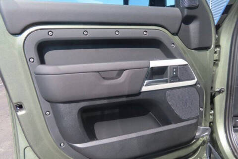 2024 Land Rover Defender 110 P300 S