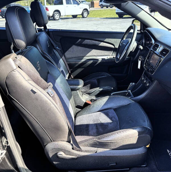 2011 Chrysler 200 S