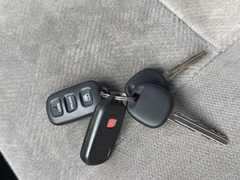 2002 Toyota Sequoia SR5