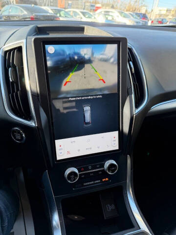 2023 Ford Edge Titanium