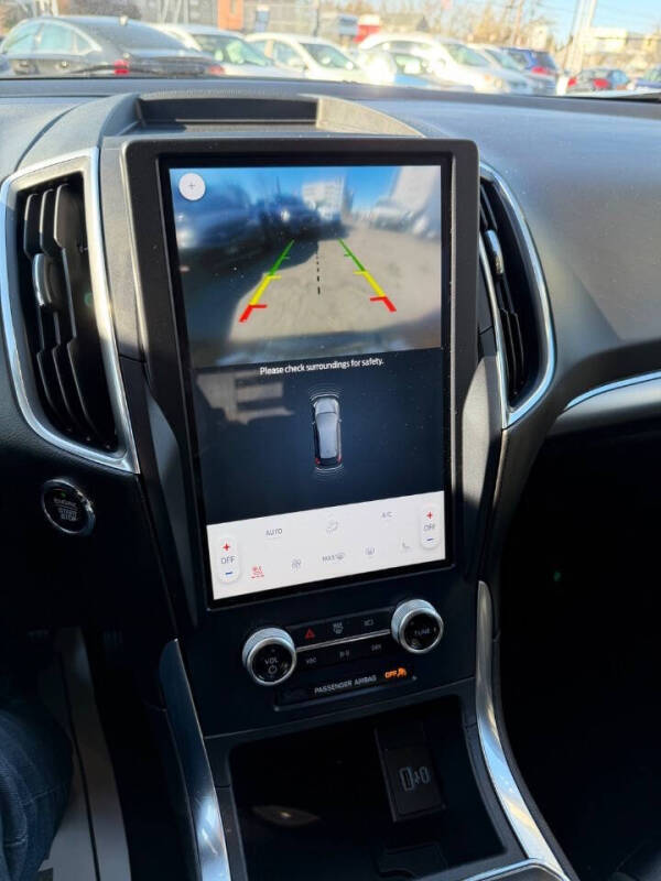 2023 Ford Edge Titanium