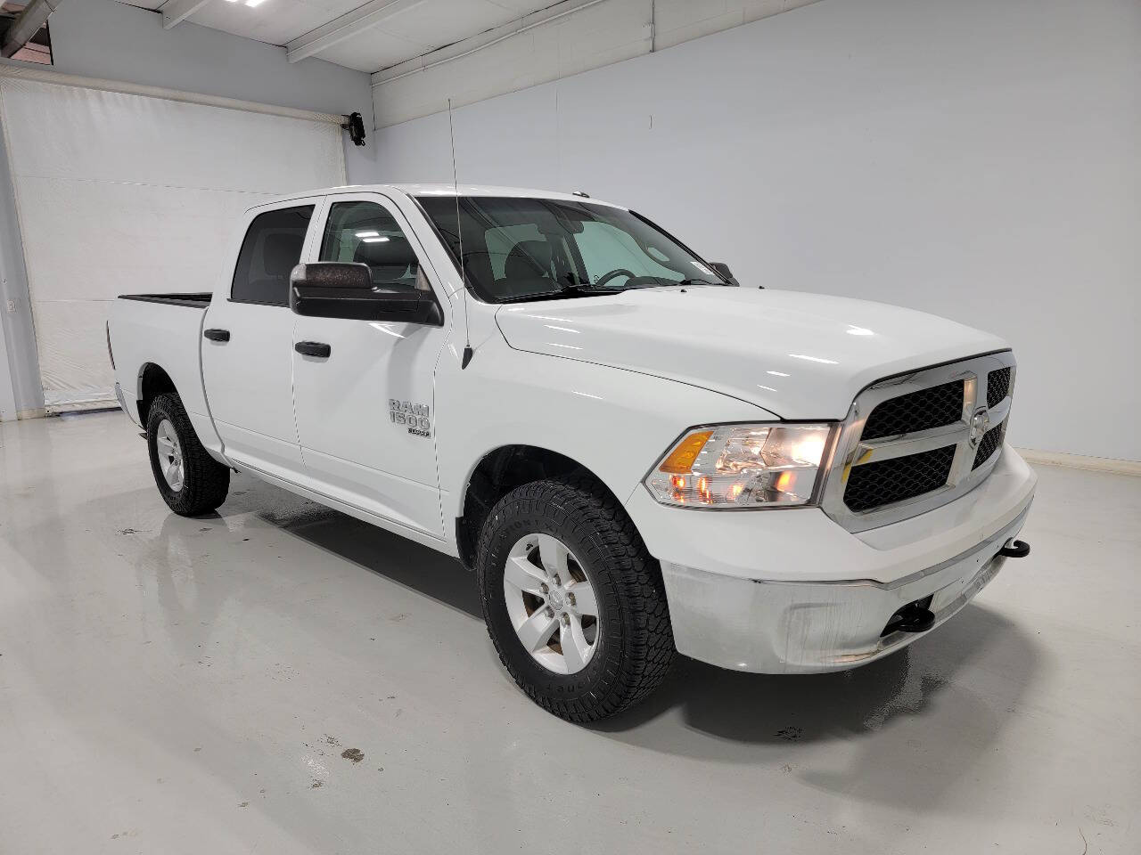 2022 RAM 1500 Classic Tradesman 4x4 4dr Crew Cab 5.5 ft. SB Pickup 