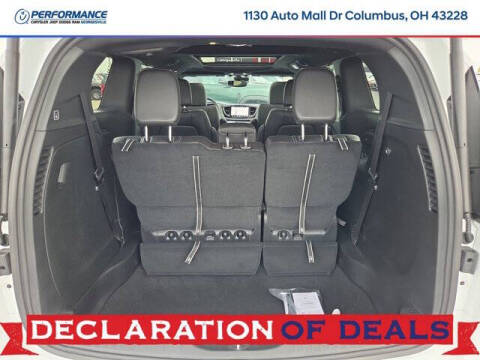 2027 Chrysler Pacifica Select