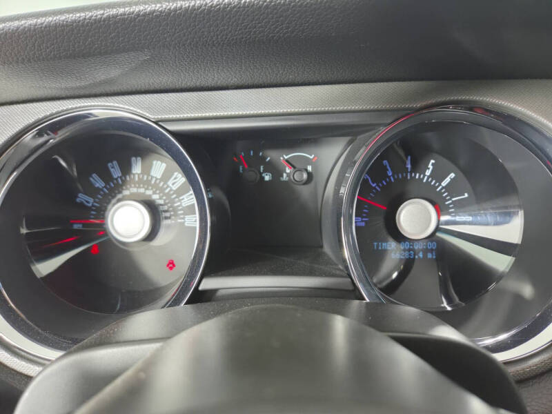 2011 Ford Mustang V6 Premium