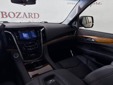2017 Cadillac Escalade Luxury