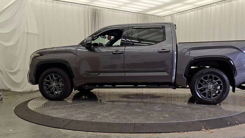 2022 Toyota Tundra Platinum