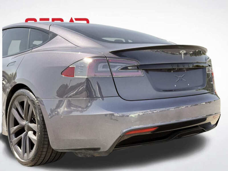 2022 Tesla Model S Plaid
