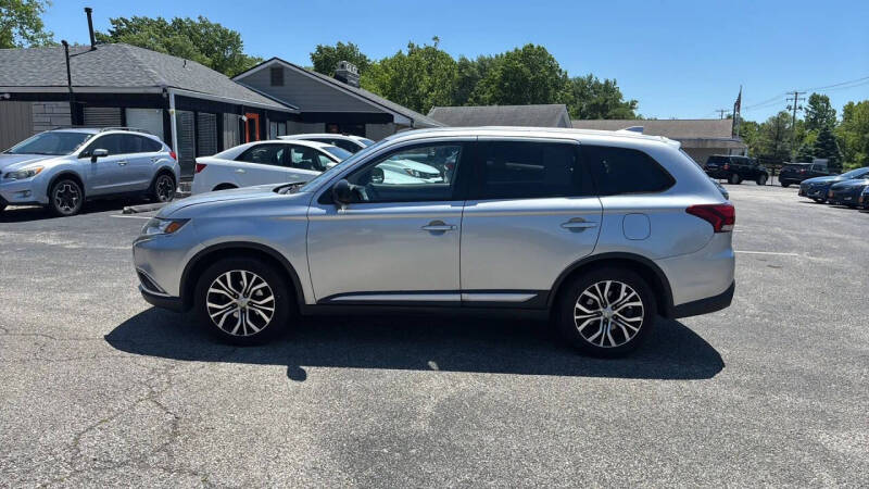2018 Mitsubishi Outlander ES