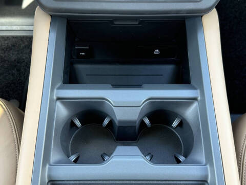 2026 Land Rover Defender 110 P300 S