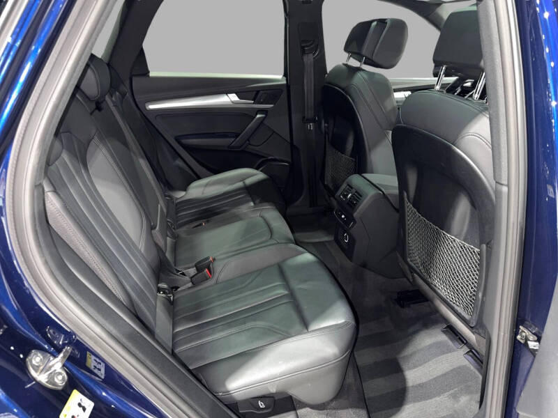 2020 Audi Q5 quattro Titanium Premium 45 TFSI