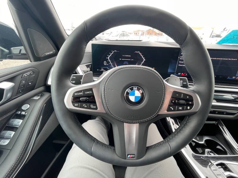2025 BMW X7 xDrive40i