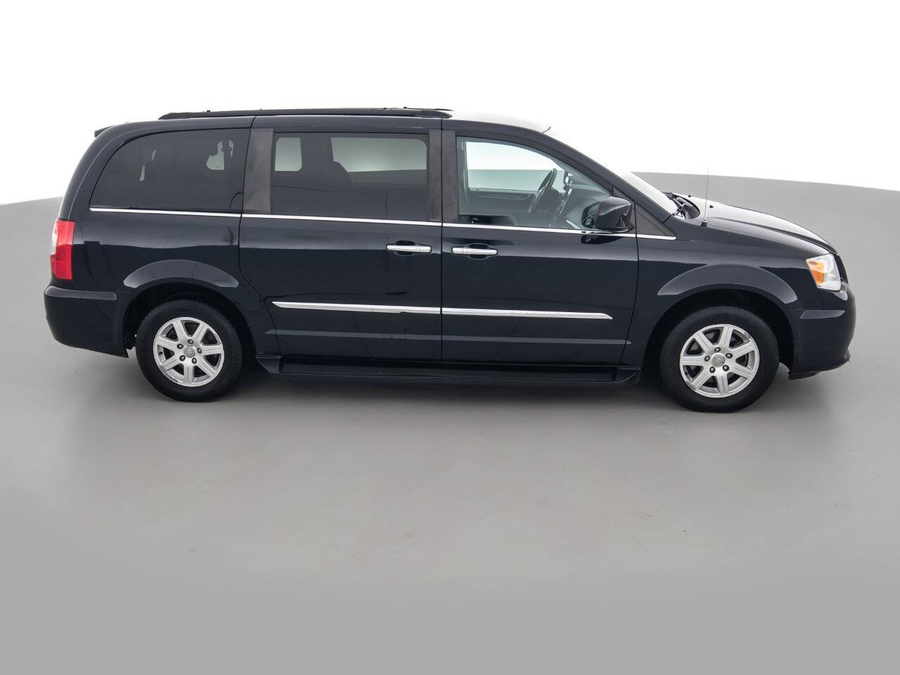 Used Car 2011 Chrysler Town And Country  Touring 4dr Mini Van For Sale Under $10,000 In Coal City, Illinois