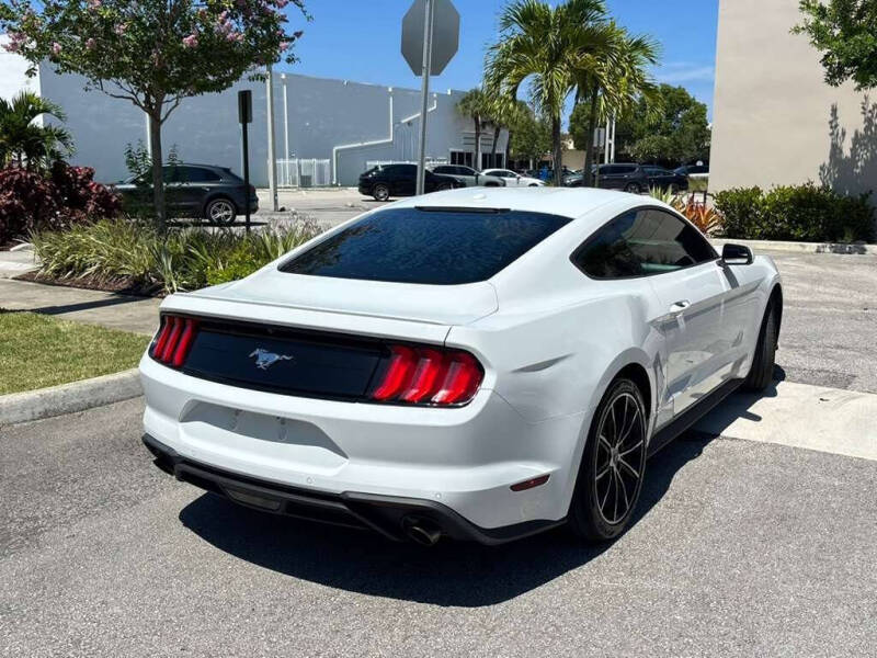 2020 Ford Mustang EcoBoost