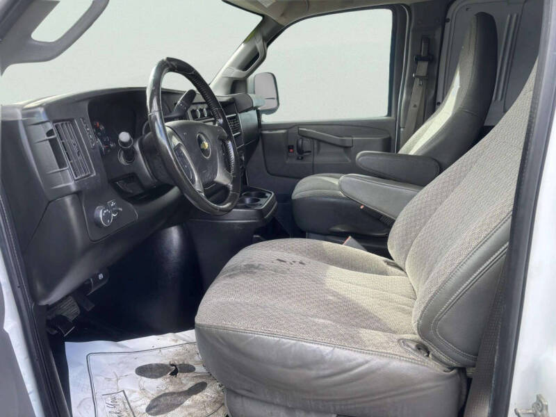 2017 Chevrolet Express 2500