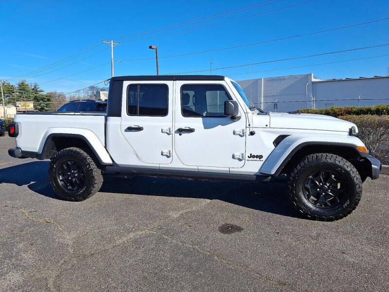 2022 Jeep Gladiator Willys