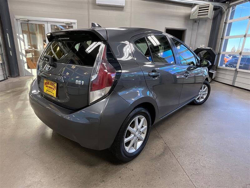 2015 Toyota Prius c Three