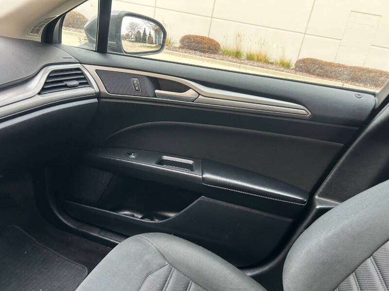 2019 Ford Fusion Hybrid SE