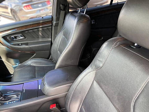 2017 Ford Taurus Limited