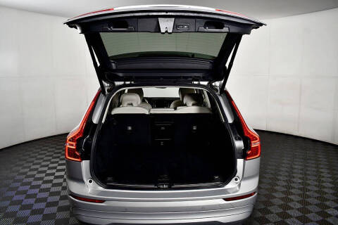 2022 Volvo XC60 B5 Momentum