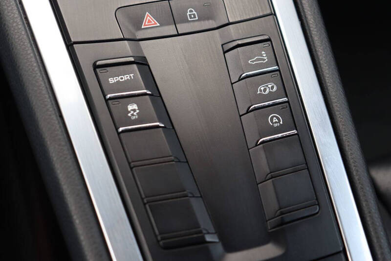 2019 Porsche 718 Cayman