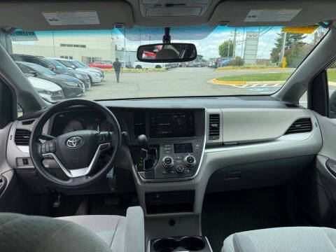 2015 Toyota Sienna
