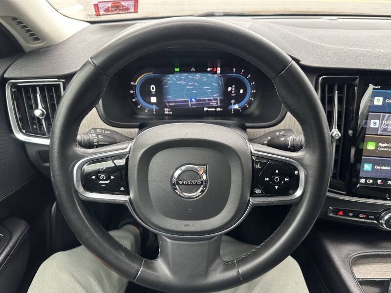 2023 Volvo S90 B6 Plus