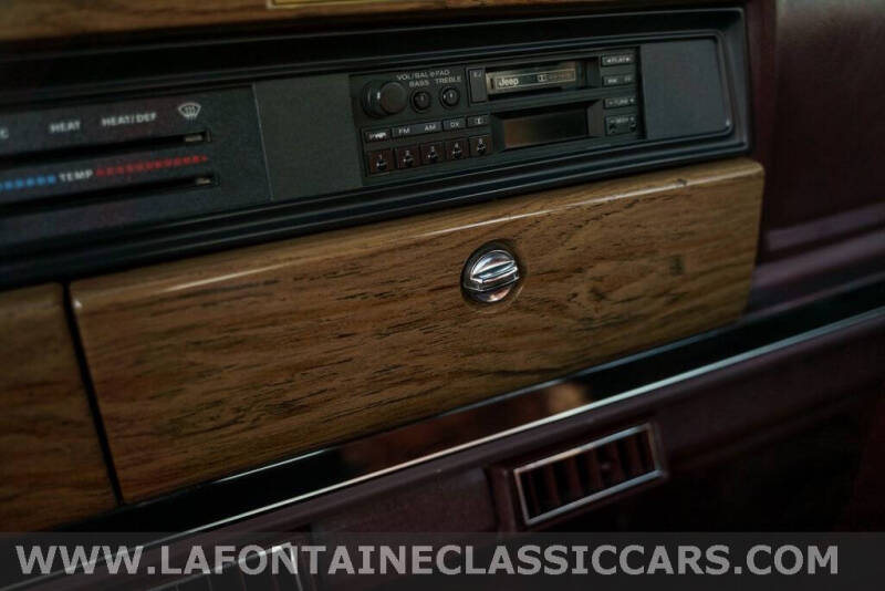 1991 Jeep Grand Wagoneer