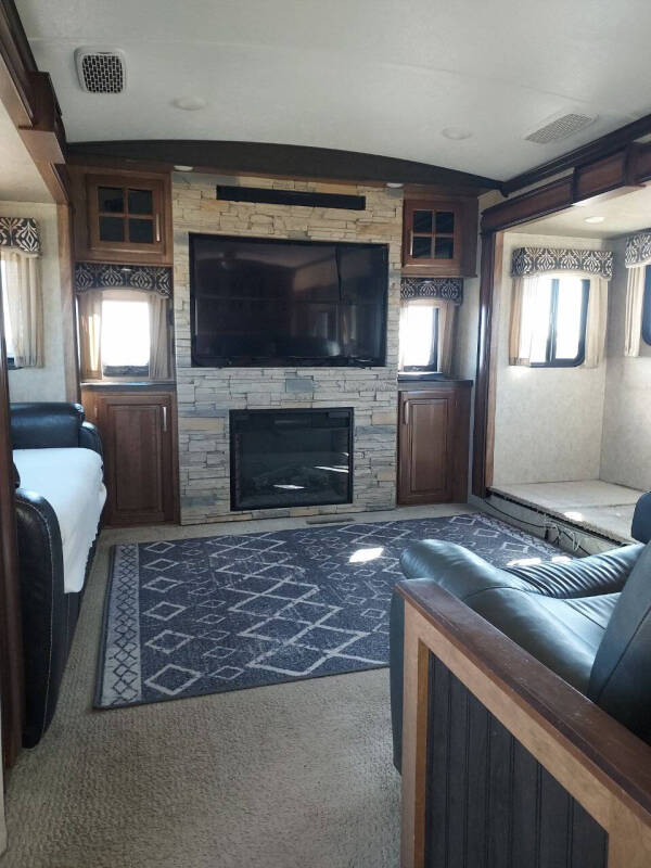 2017 Keystone RV Montana Mo3791rd17