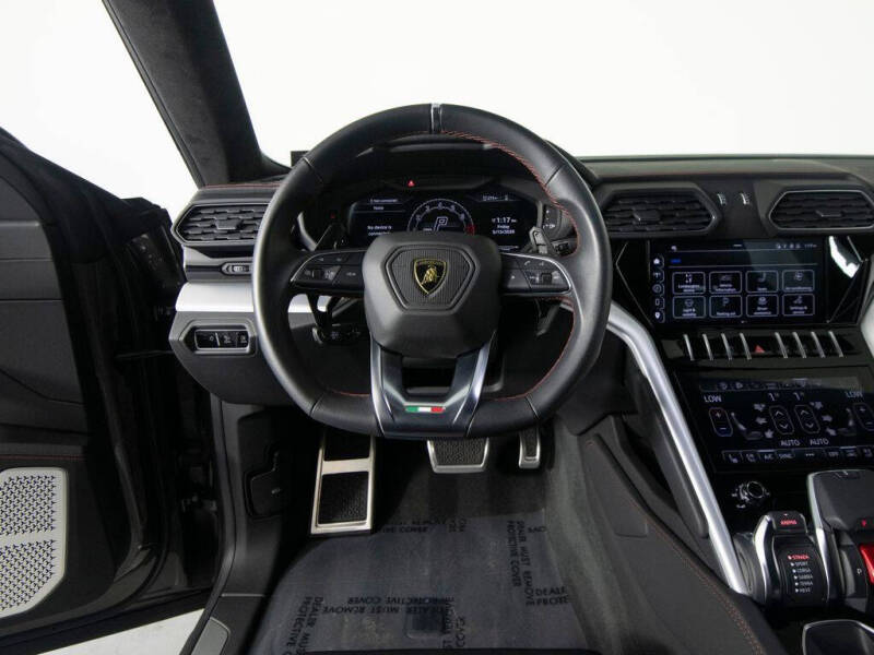 2024 Lamborghini Urus S