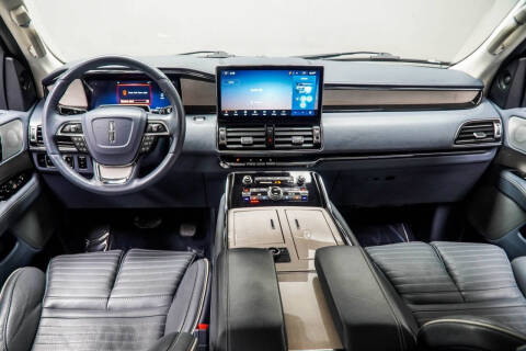 2022 Lincoln Navigator L Black Label
