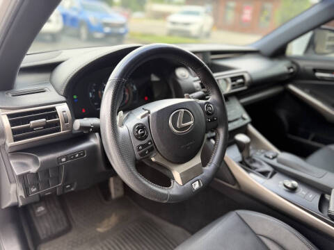 2015 Lexus IS 250 Crafted Line